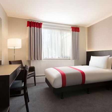 Ramada Chorley South Hotel Exterior foto
