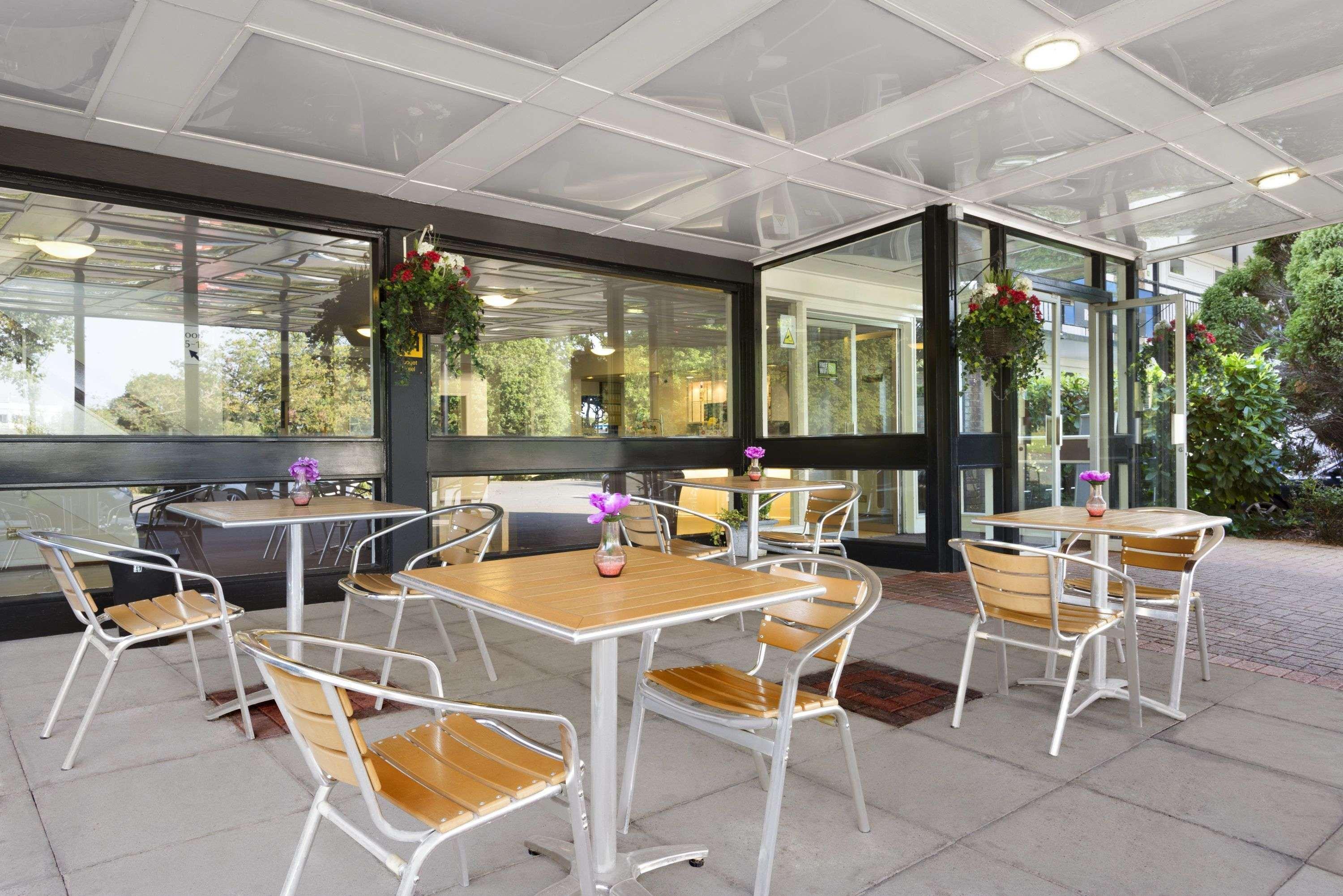 Ramada Chorley South Hotel Exterior foto