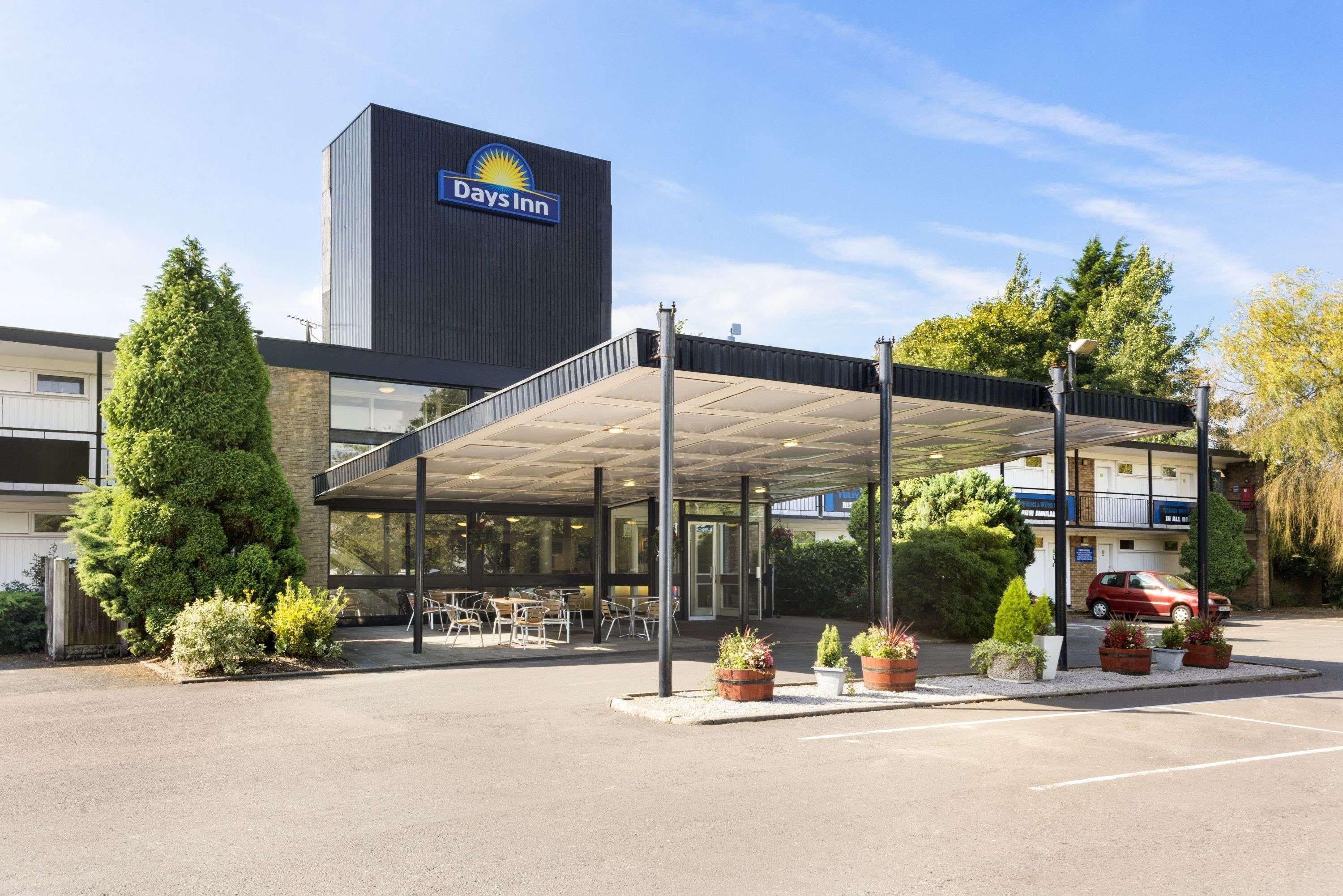 Ramada Chorley South Hotel Exterior foto